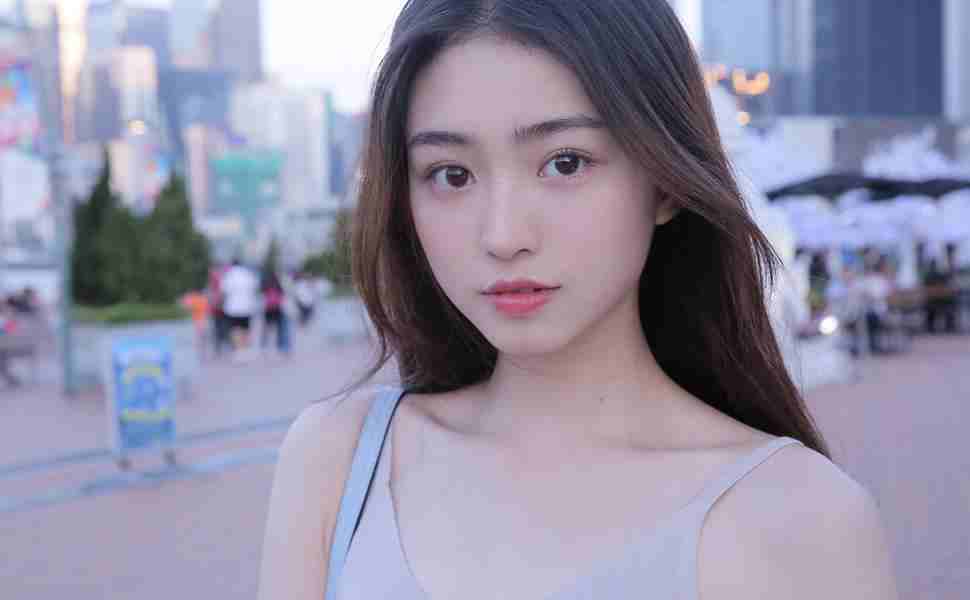 青春剧《青春不散场》